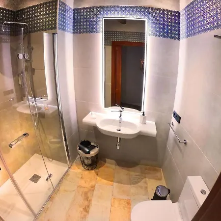 La Antigua Taberna Lantställe Nieva (Segovia)